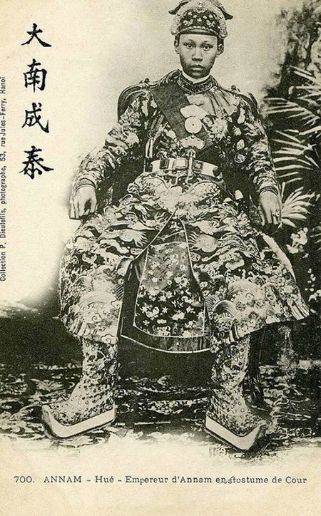 Hình ảnh vua, quan triều Nguyễn