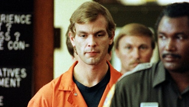  Kẻ giết người hàng loạt Jeffrey Dahmer bị bắt