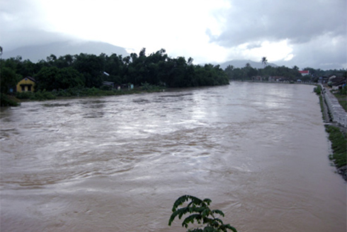 Tin lũ khẩn cấp trên sông Dinh Ninh Hòa - Báo Khánh Hòa điện tử