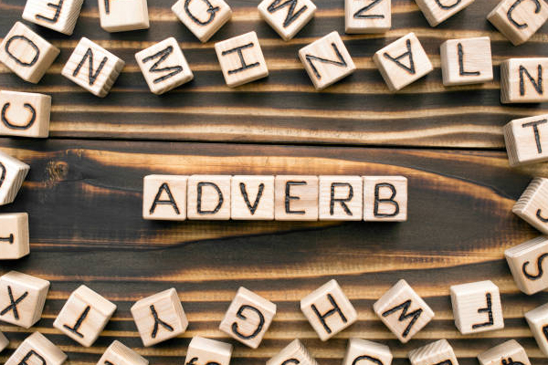 Trạng từ  trong tiếng Anh được viết là Adverb (viết tắt là Adv)