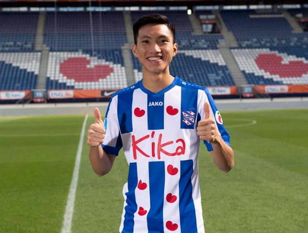 Ảnh cầu thủ Văn Hậu ở SC Heerenveen