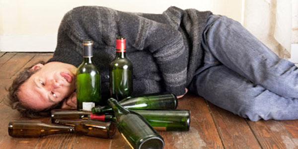 Những tác hại của việc uống rượu bia khi đang đau dạ dày