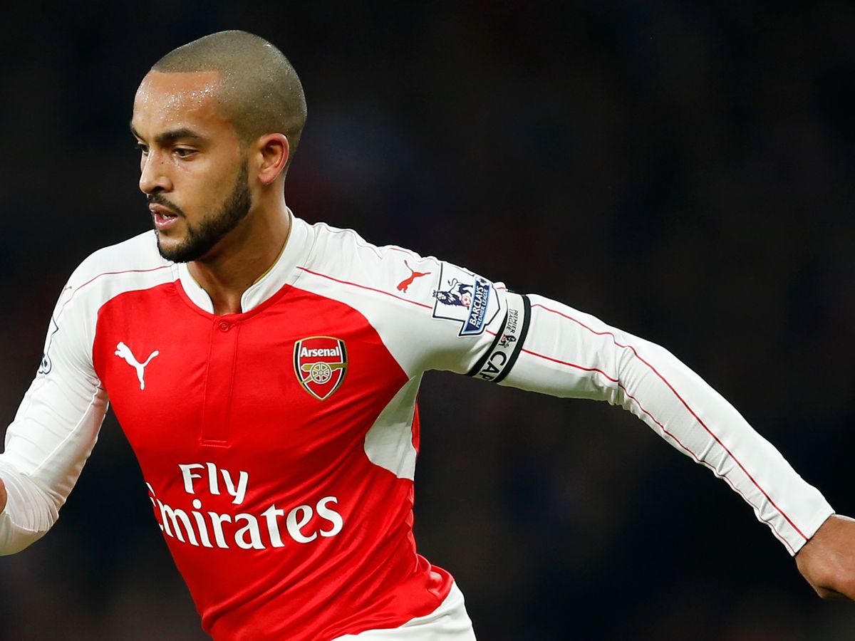 Theo Walcott captains Arsenal against Chelsea - Arsenal fans not happy - Mirror Online