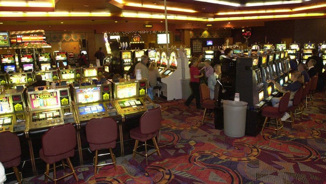 Mazatzal Casino: The casino offers video and reel-to-reel machines, including more than 400 slots, video poker and keno machines, and table games including live poker and blackjack.