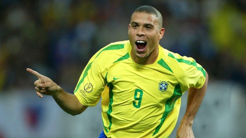 Số áo của Ronaldo De Lima là bao nhiêu?