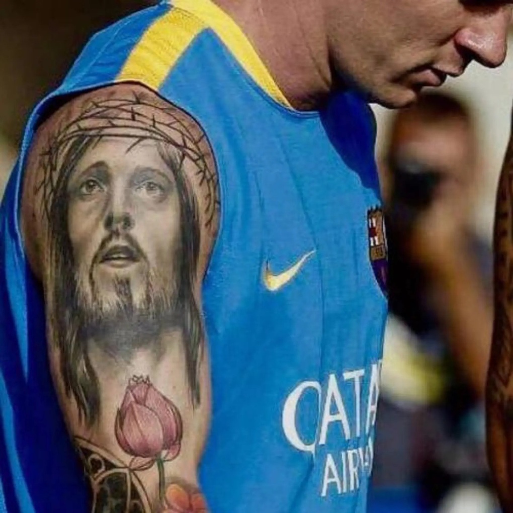 Giải mã hình xăm bông sen trên cánh tay Lionel Messi | Báo Dân trí