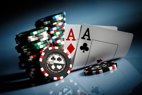 Luật chơi Poker, hướng dẫn cho người mới chơi | Khu nghỉ dưỡng & Golf Hoiana