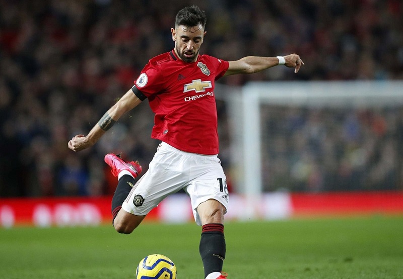 Vai trò của tiền vệ trên sân cỏ